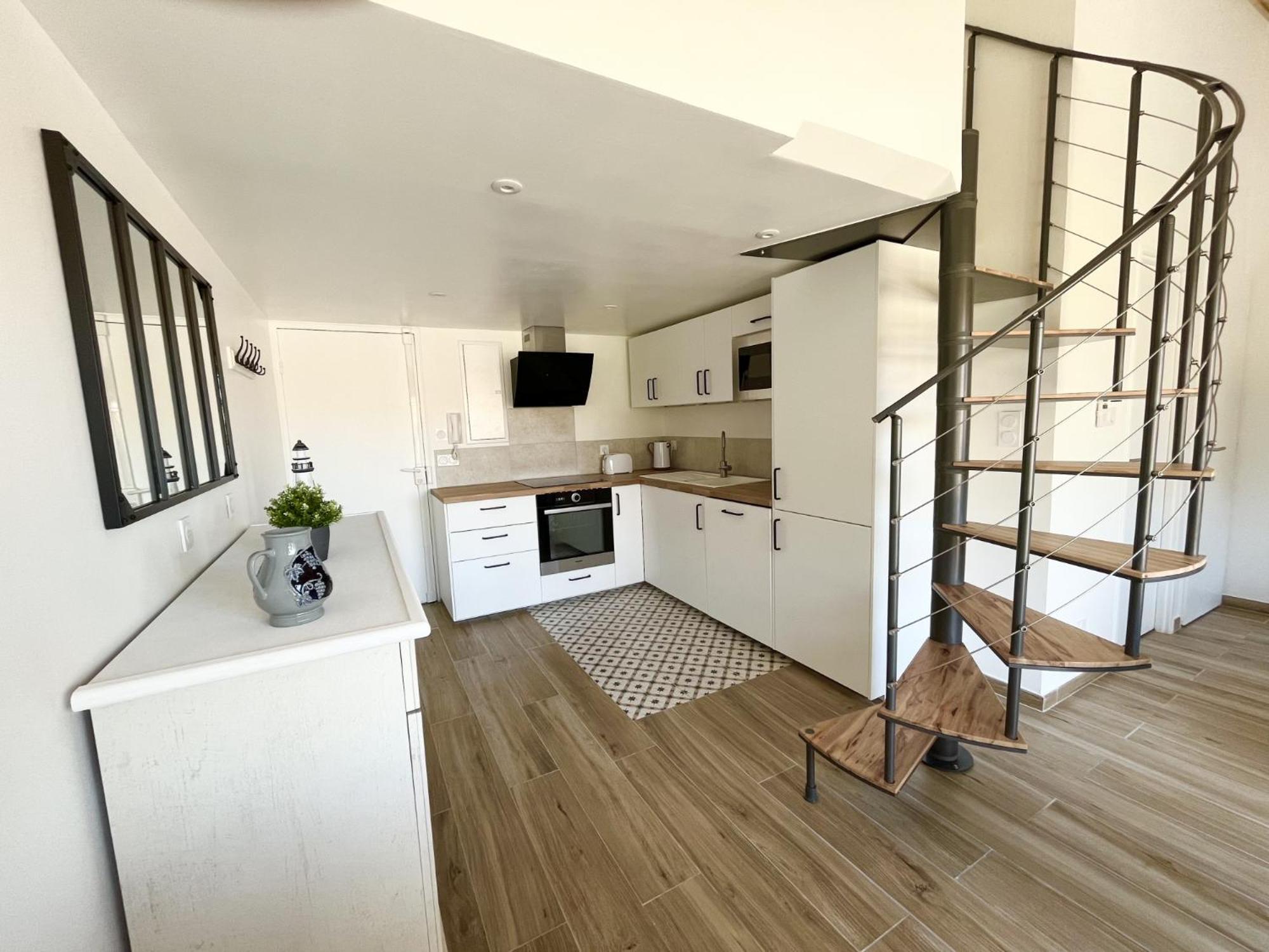 Duplex Centre Ville - 50M De La Plage - Clim - Garage - Netflix لو غراو دو روا الغرفة الصورة