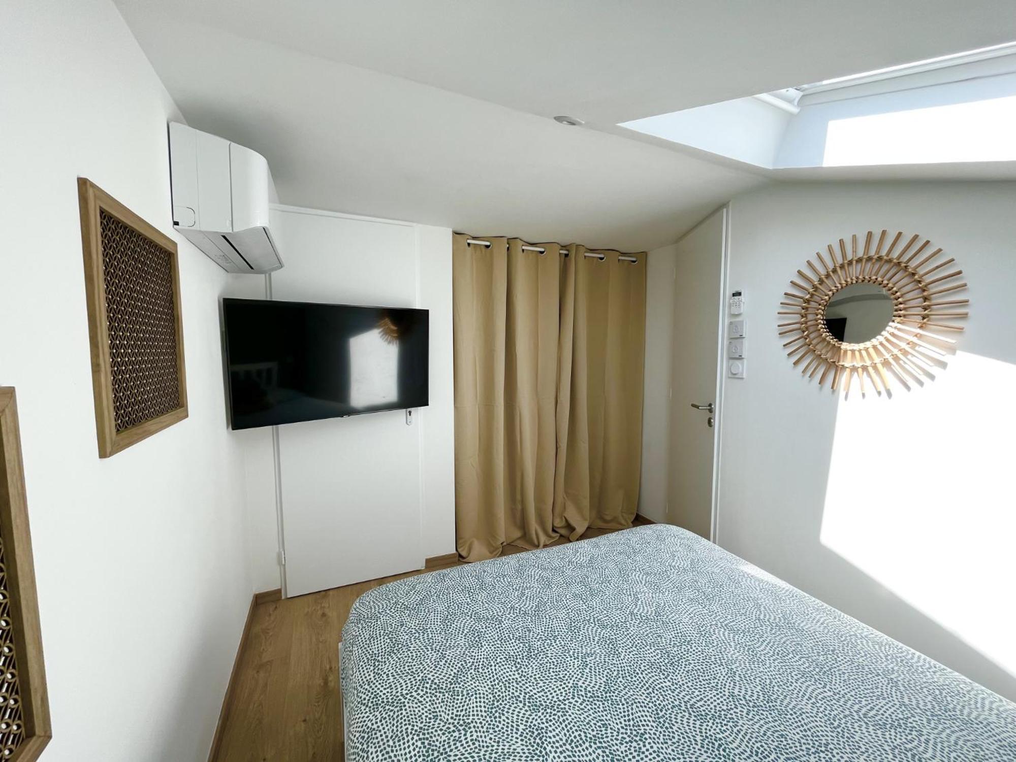 Duplex Centre Ville - 50M De La Plage - Clim - Garage - Netflix لو غراو دو روا الغرفة الصورة